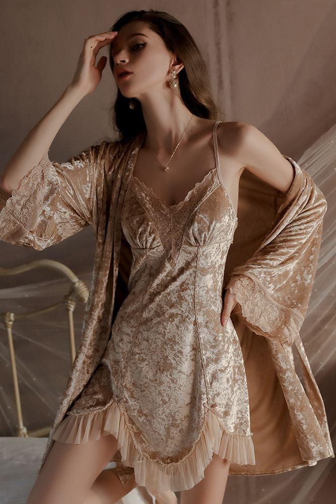 Luxury Velvet Nightdress Sweet Spaghetti Straps V-Neck with Padded Lace Nightgown Robe Set