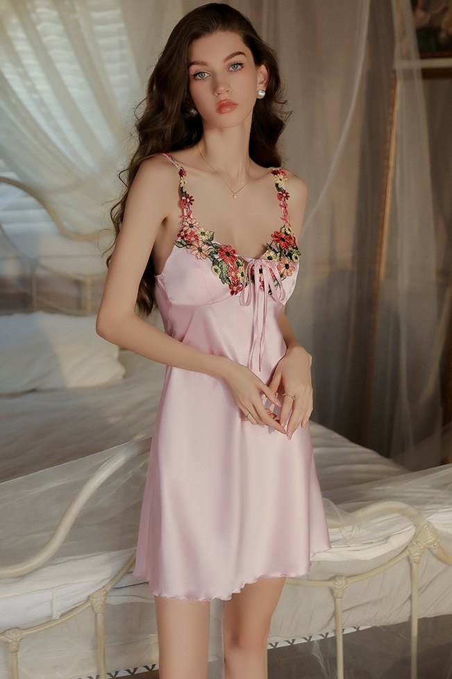 Cute V-Neck A-Line Straps Empire-Waist Sleeveless Appliques Short Nightgown