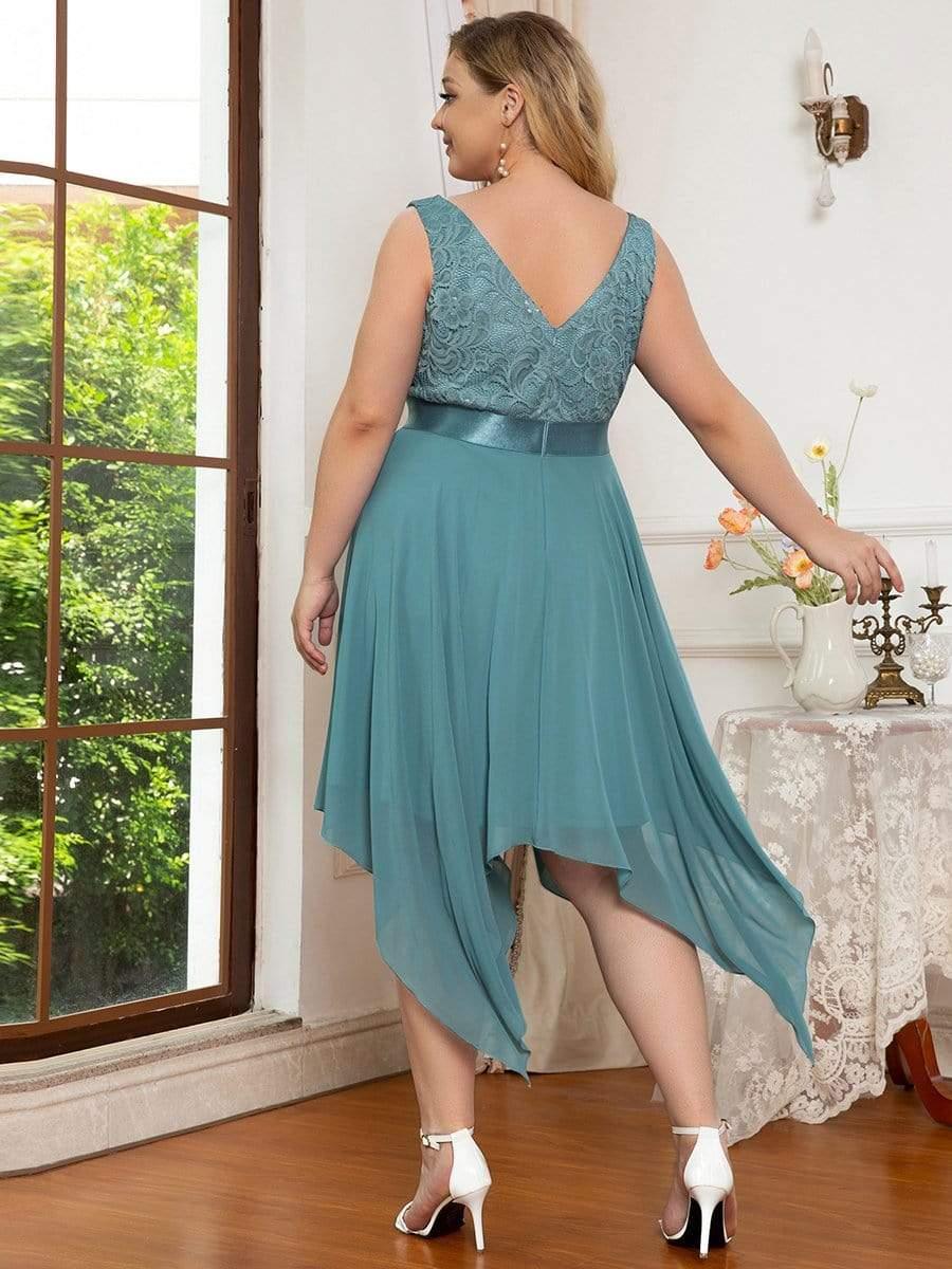 Plus Size A-Line Ruffles V-Neck Prom Lace Dress for Women