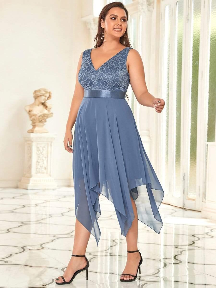 Plus Size A-Line Ruffles V-Neck Prom Lace Dress for Women