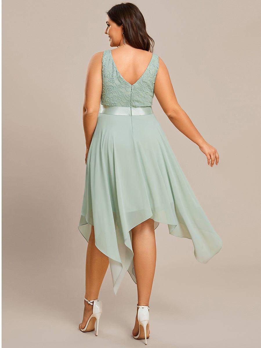 Plus Size A-Line Ruffles V-Neck Prom Lace Dress for Women