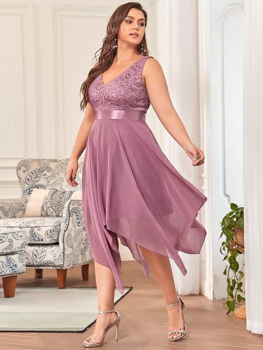Plus Size A-Line Ruffles V-Neck Prom Lace Dress for Women