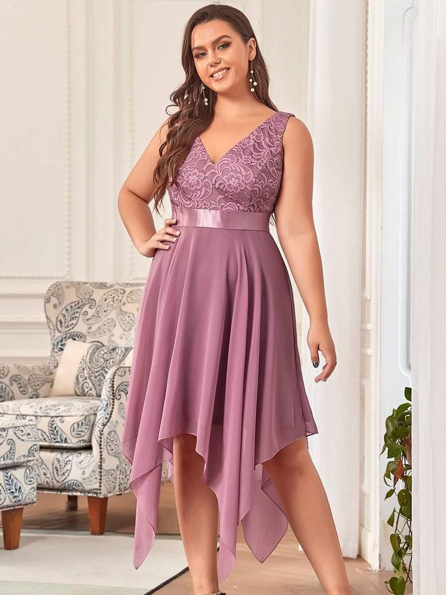 Plus Size A-Line Ruffles V-Neck Prom Lace Dress for Women