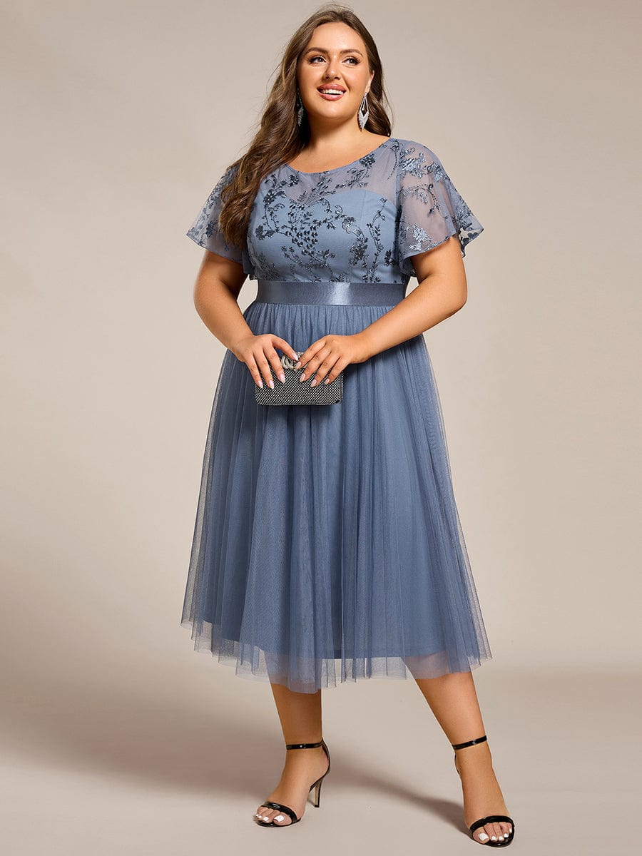 A-Line Plus Size Scoop Neck Tulle Midi Junior Bridesmaid Dress with Appliques