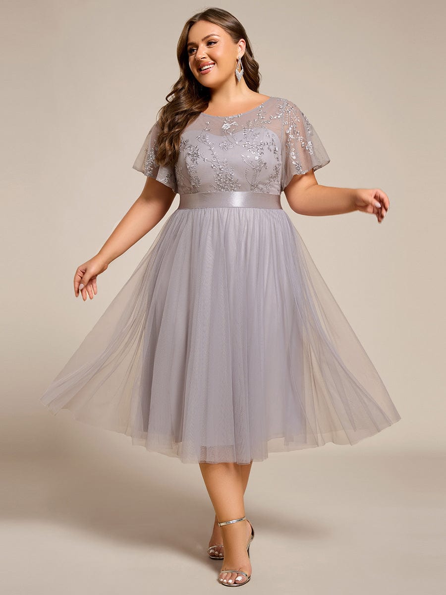 A-Line Plus Size Scoop Neck Tulle Midi Junior Bridesmaid Dress with Appliques