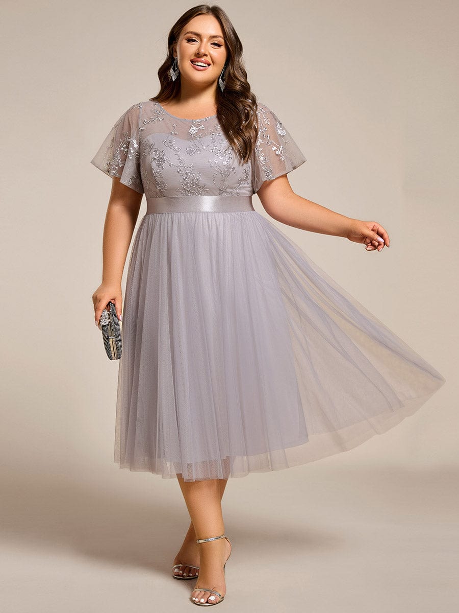 A-Line Plus Size Scoop Neck Tulle Midi Junior Bridesmaid Dress with Appliques